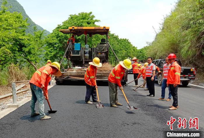 广西普通国省干线路面大中修工程全面开工